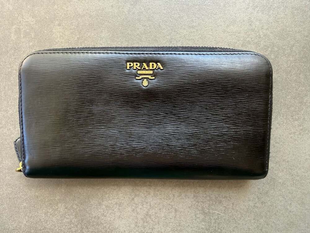 Prada Vitello Move Zip Around Wallet Black Leather Gold Logo Continental Long Wa